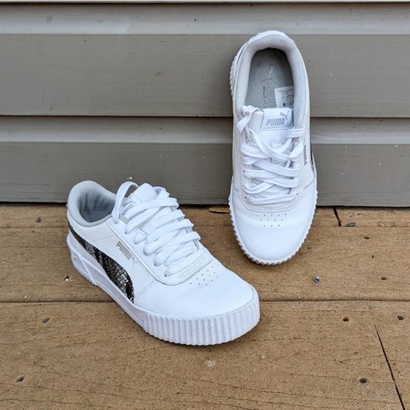 Puma Shoes - White Puma Soft Foam Carina L Snake Size 6